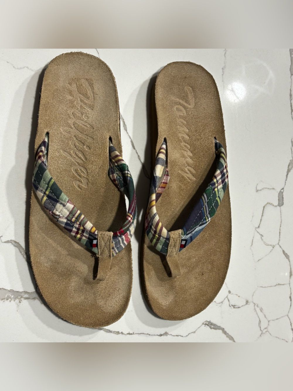 Tommy Hilfiger Blue Red Plaid Tan Suede Insole Flip Flops Men’s Sandals Size 9